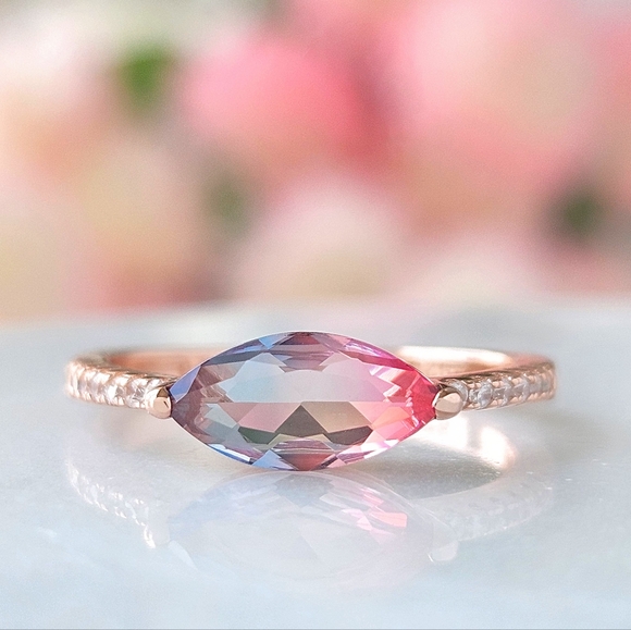 Rose Gold ring with Pink Purple Ombre marquise Gemstone, 925 Sterling Silver - Picture 4 of 4